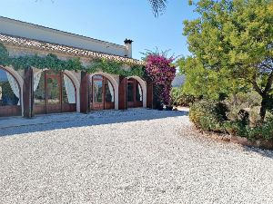 Traumhafte Finca in Jalón (Spanien) mit einem ca. 8.500 m² großen Grundstück und 280 m² Grundfläche